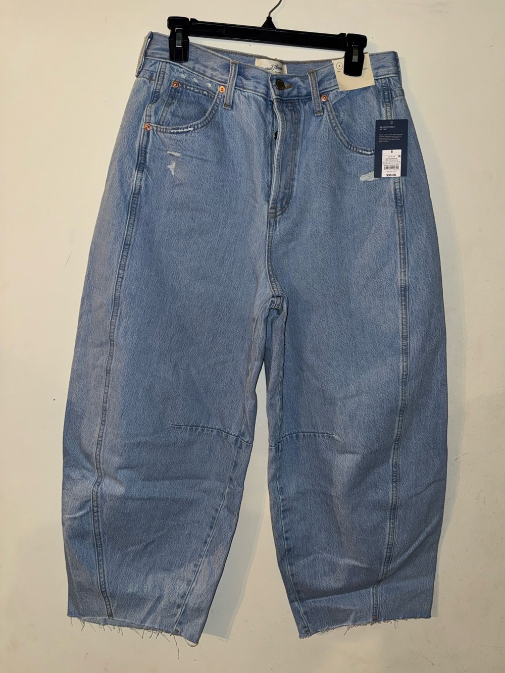 ‼️SALE‼️ Universal Thread Women's barrel Cropped Ankle Jeans
